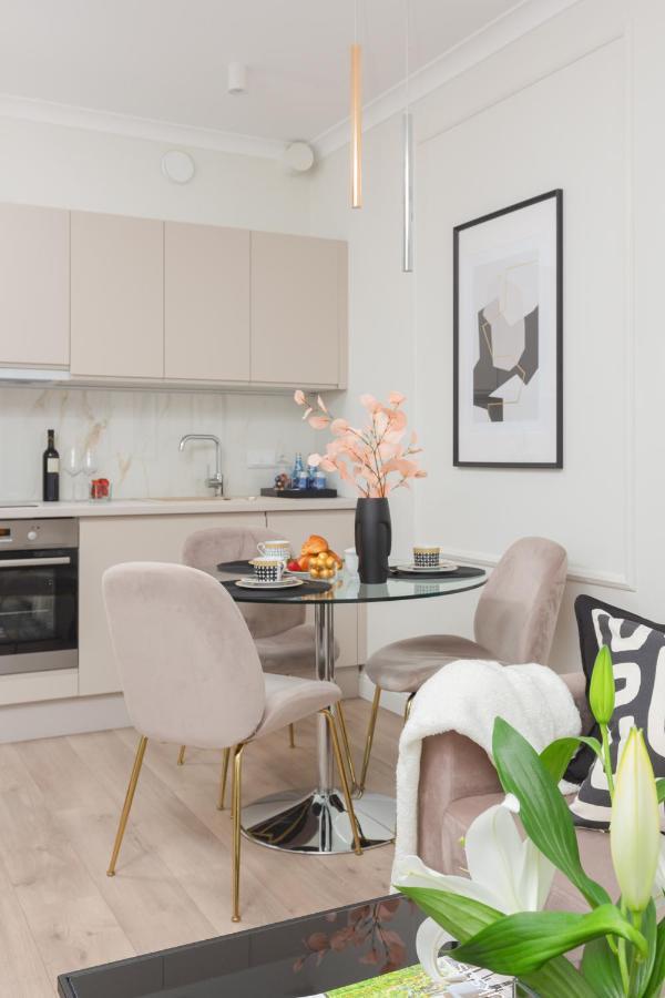 Mennica Residence Central Apartment By Renters Prestige Varsovia Exterior foto