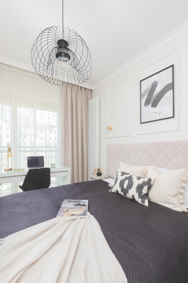 Mennica Residence Central Apartment By Renters Prestige Varsovia Exterior foto